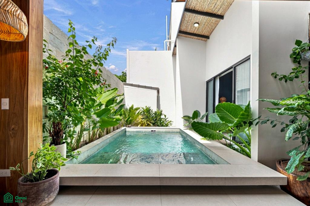 Villa Alocasia
