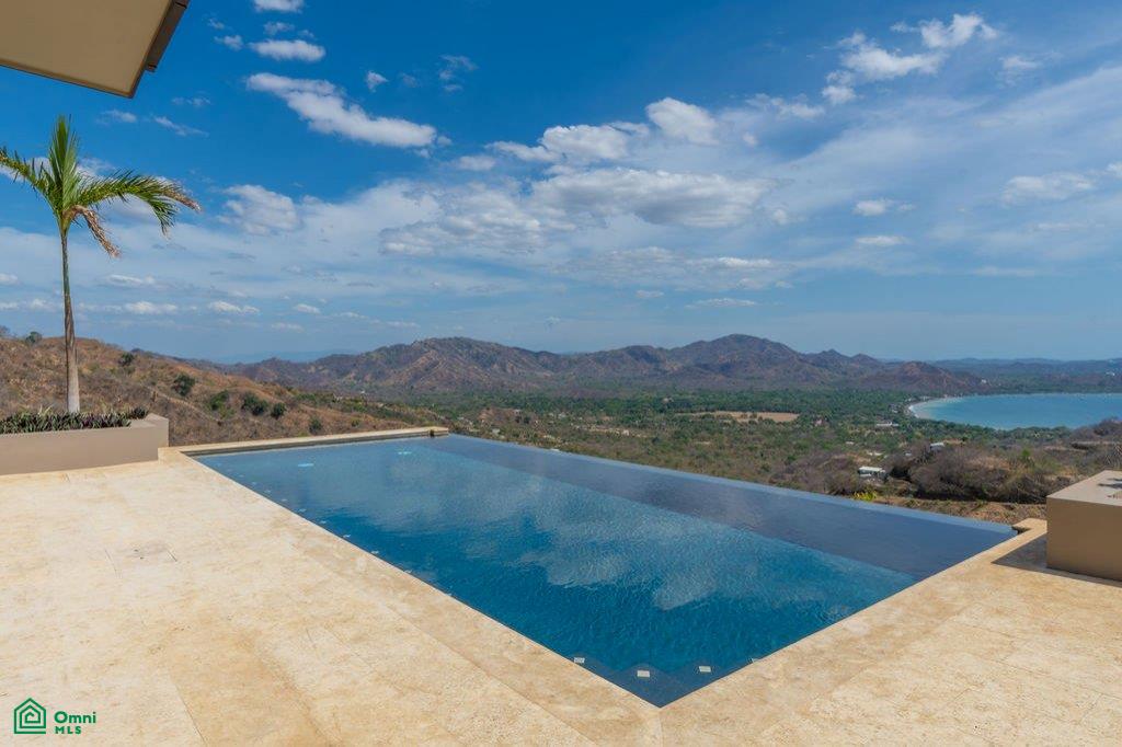 Casa Vista Escondida