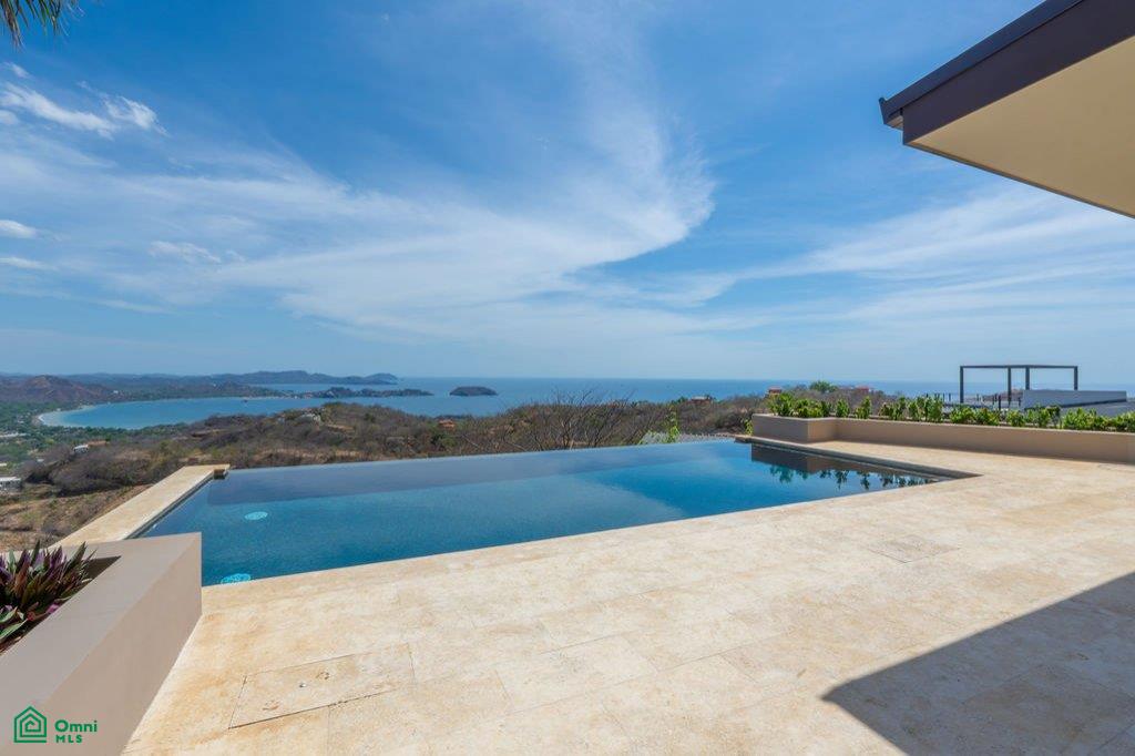 Casa Vista Escondida