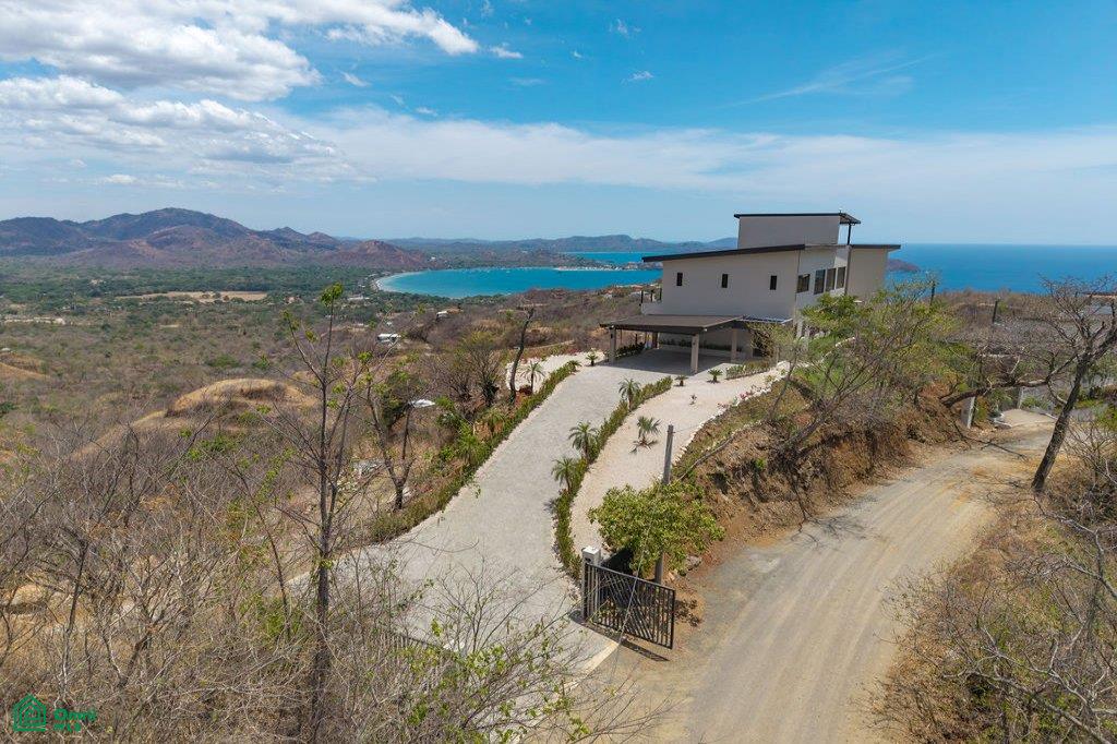 Casa Vista Escondida