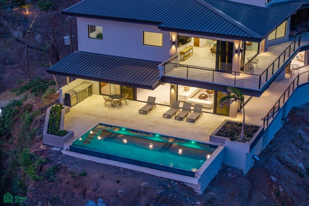 Casa Vista Escondida