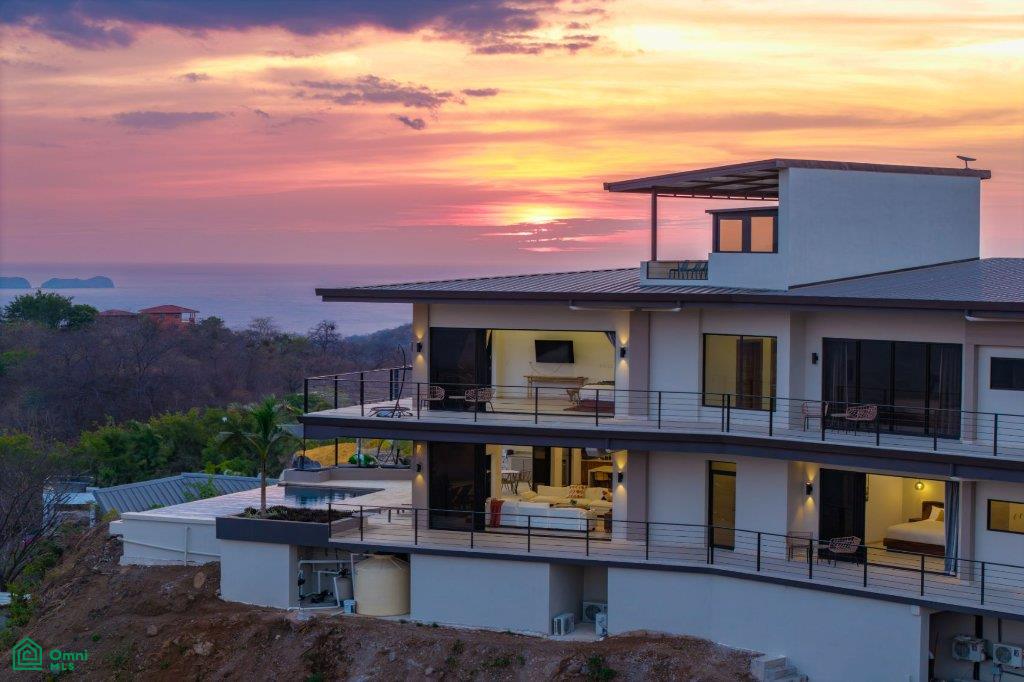 Casa Vista Escondida
