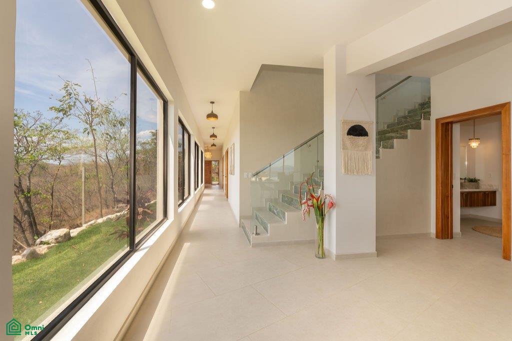 Casa Vista Escondida
