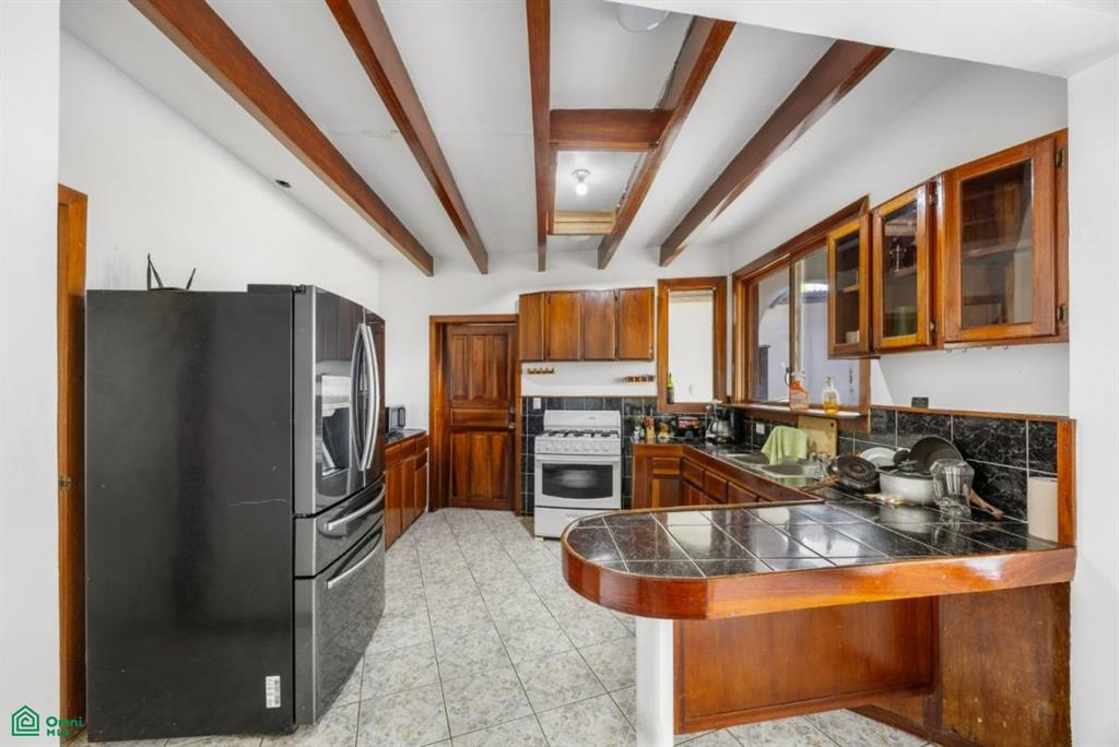 Vista Marina Beach House – Beachfront Residence , Playa Flamingo, Guanacaste