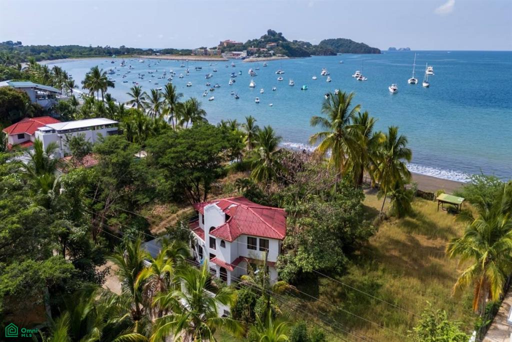 Vista Marina Beach House – Beachfront Residence , Playa Flamingo, Guanacaste