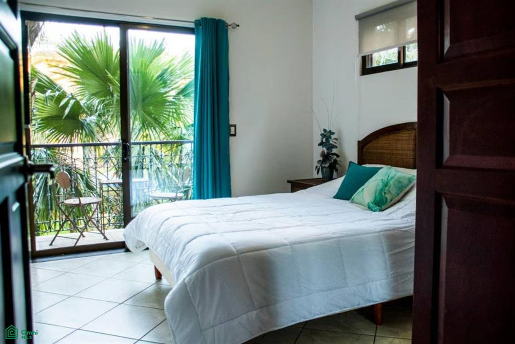 The Oaks 65: Comfortable 2BR Condo Near Tamarindo & Playa Grande
