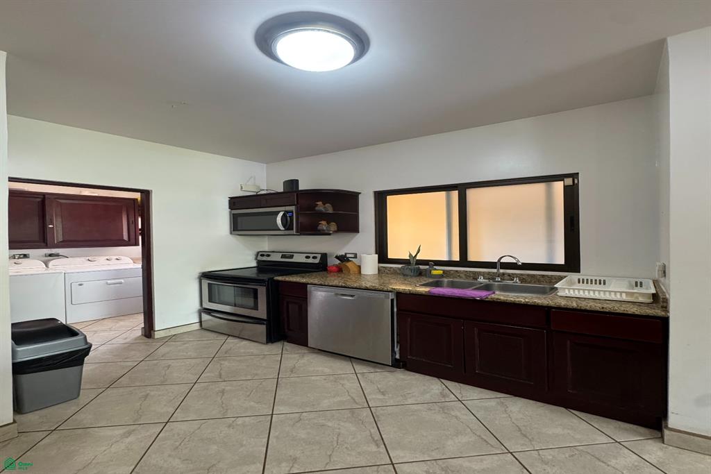 The Oaks 65: Comfortable 2BR Condo Near Tamarindo & Playa Grande