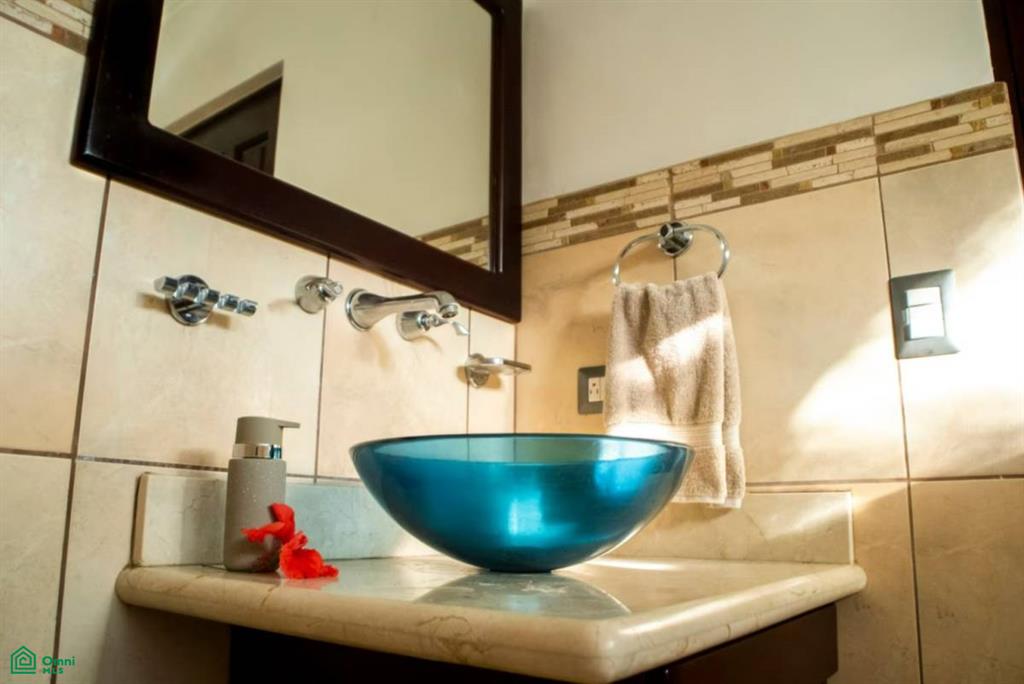 The Oaks 65: Comfortable 2BR Condo Near Tamarindo & Playa Grande