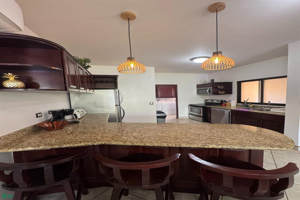 The Oaks 65: Comfortable 2BR Condo Near Tamarindo & Playa Grande