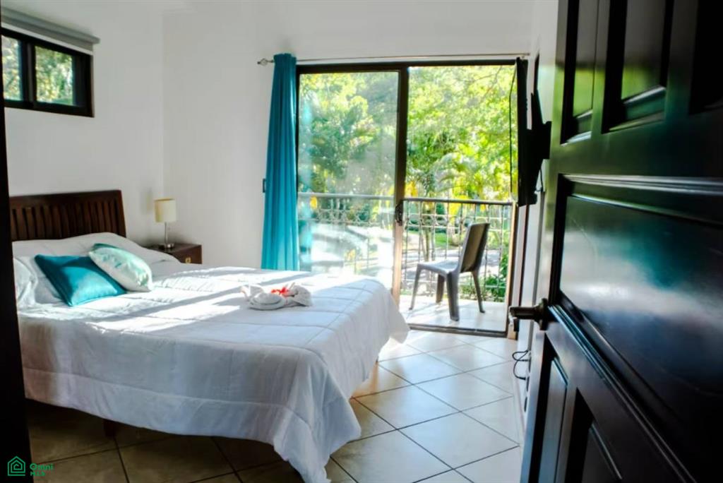 The Oaks 65: Comfortable 2BR Condo Near Tamarindo & Playa Grande