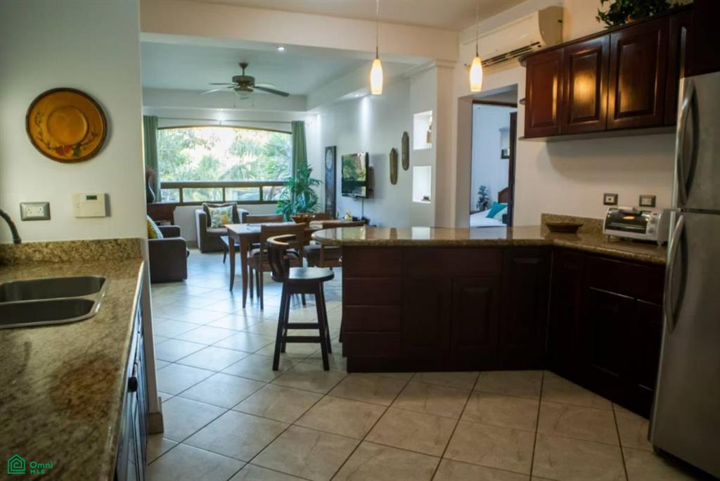 The Oaks 65: Comfortable 2BR Condo Near Tamarindo & Playa Grande