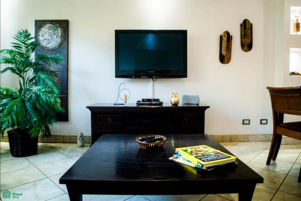 The Oaks 65: Comfortable 2BR Condo Near Tamarindo & Playa Grande