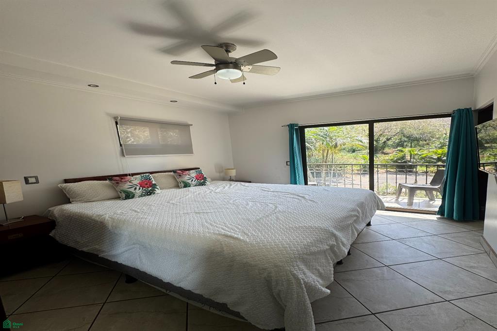 The Oaks 65: Comfortable 2BR Condo Near Tamarindo & Playa Grande