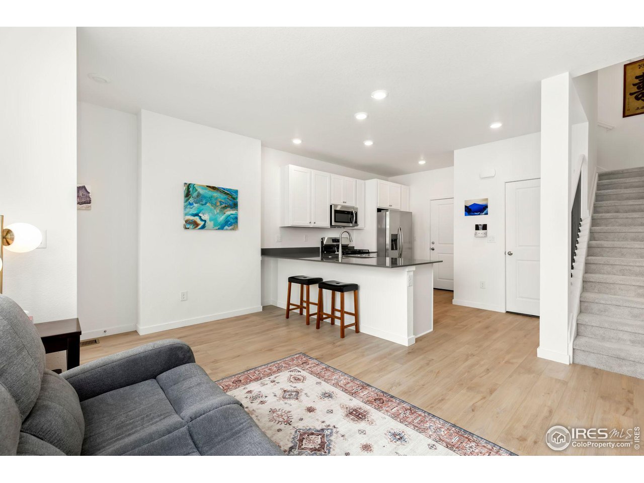 1524 Sun Way