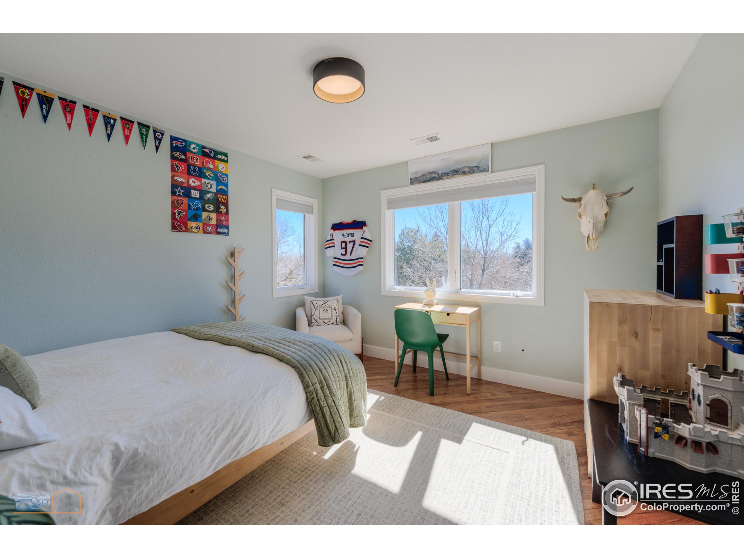 3888 Saint Vincent Pl