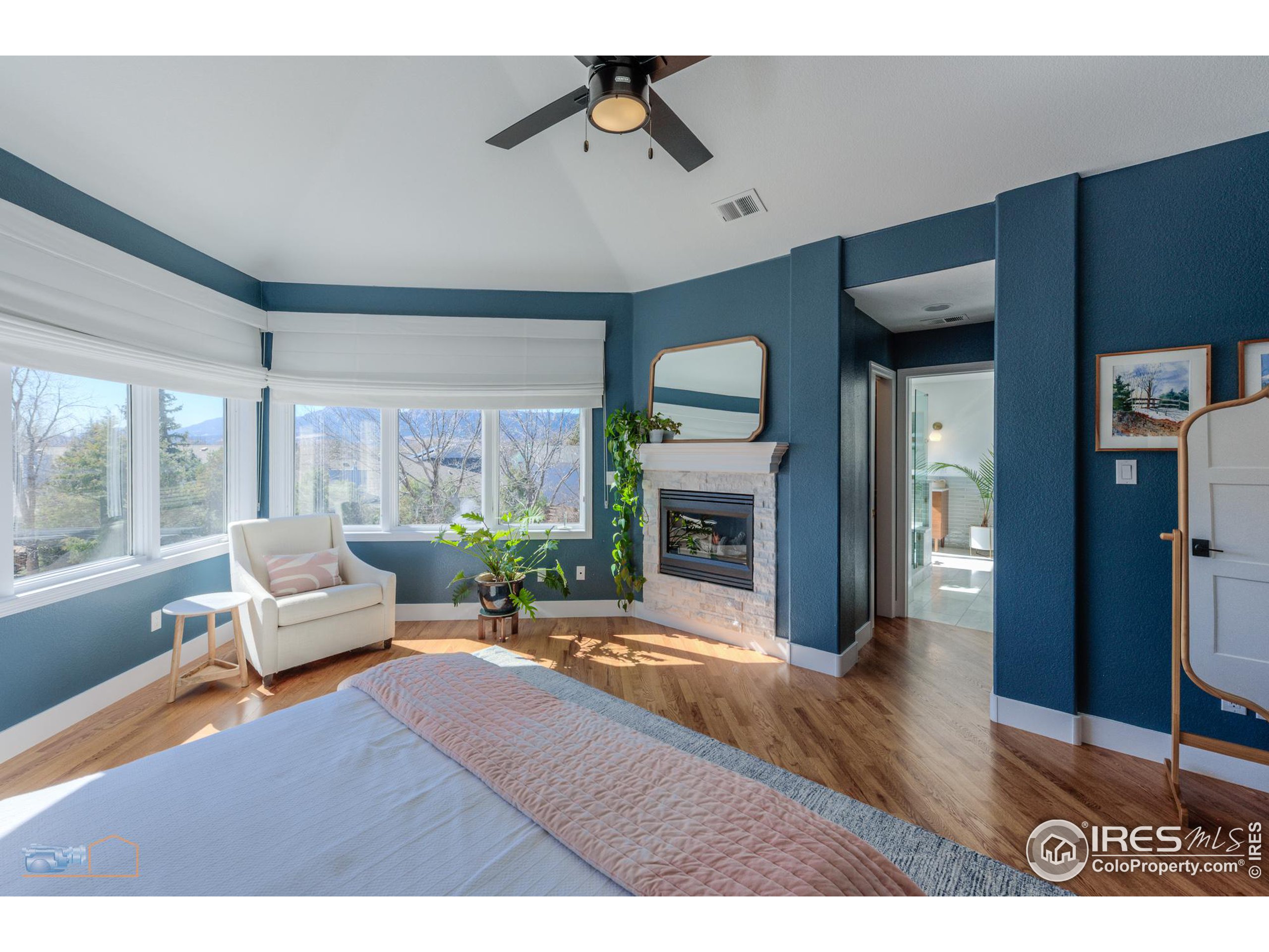 3888 Saint Vincent Pl