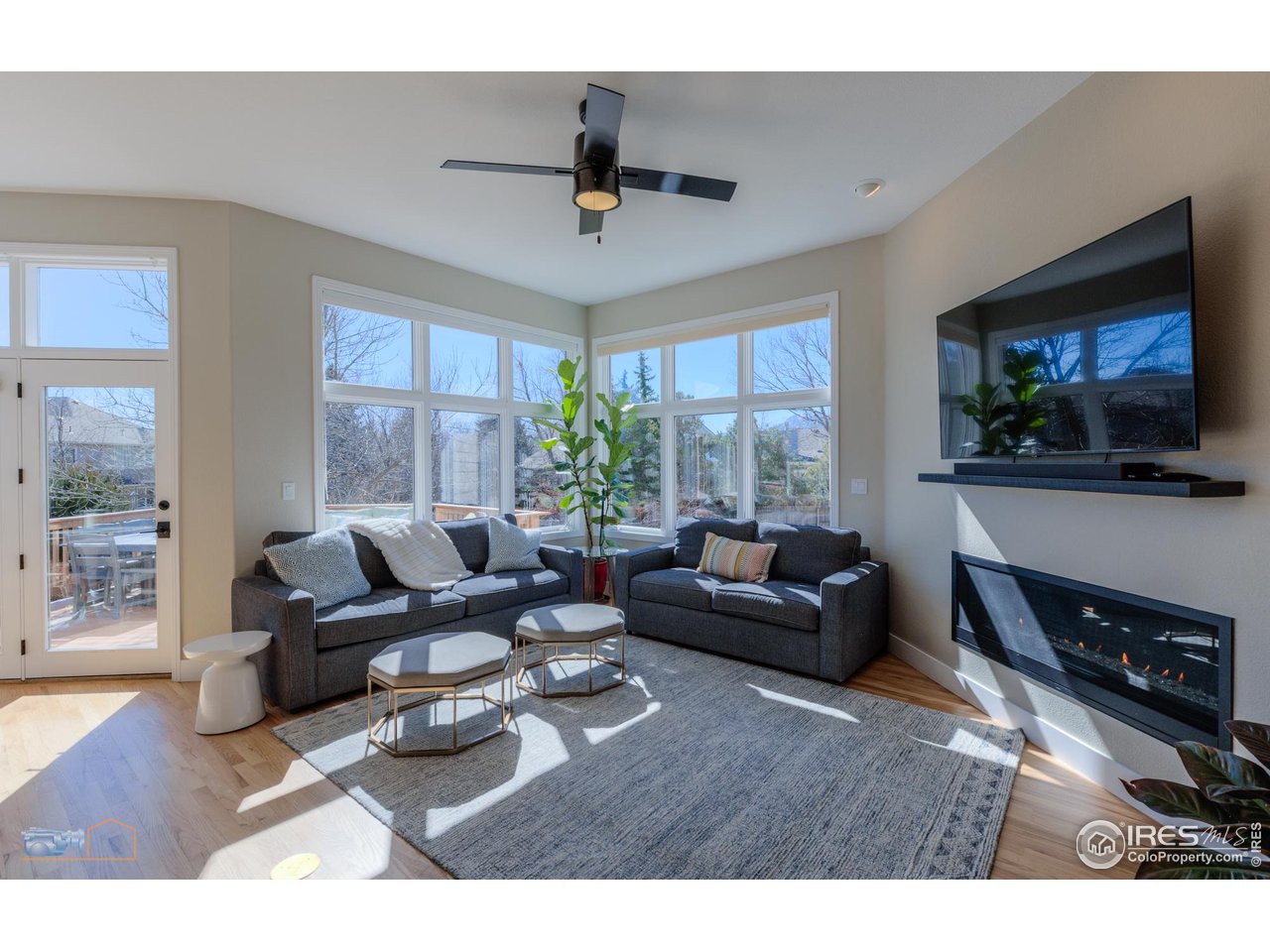 3888 Saint Vincent Pl