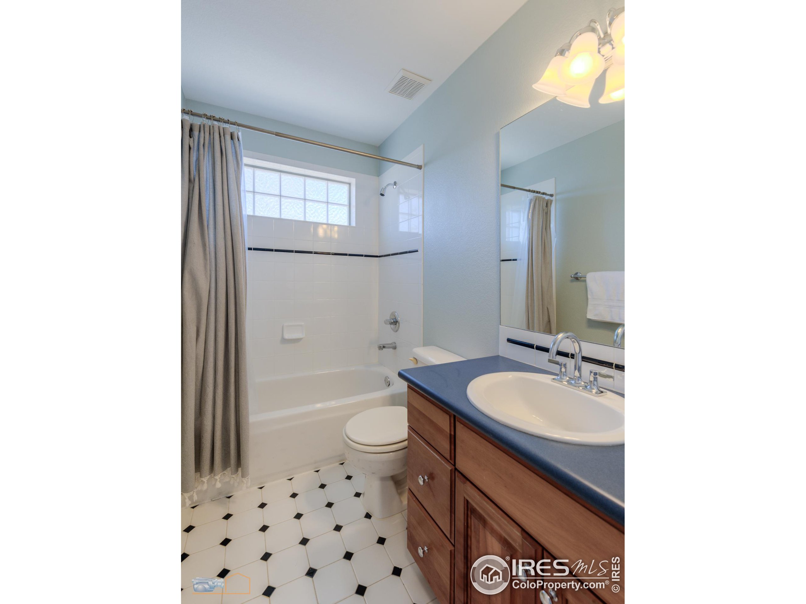 3888 Saint Vincent Pl