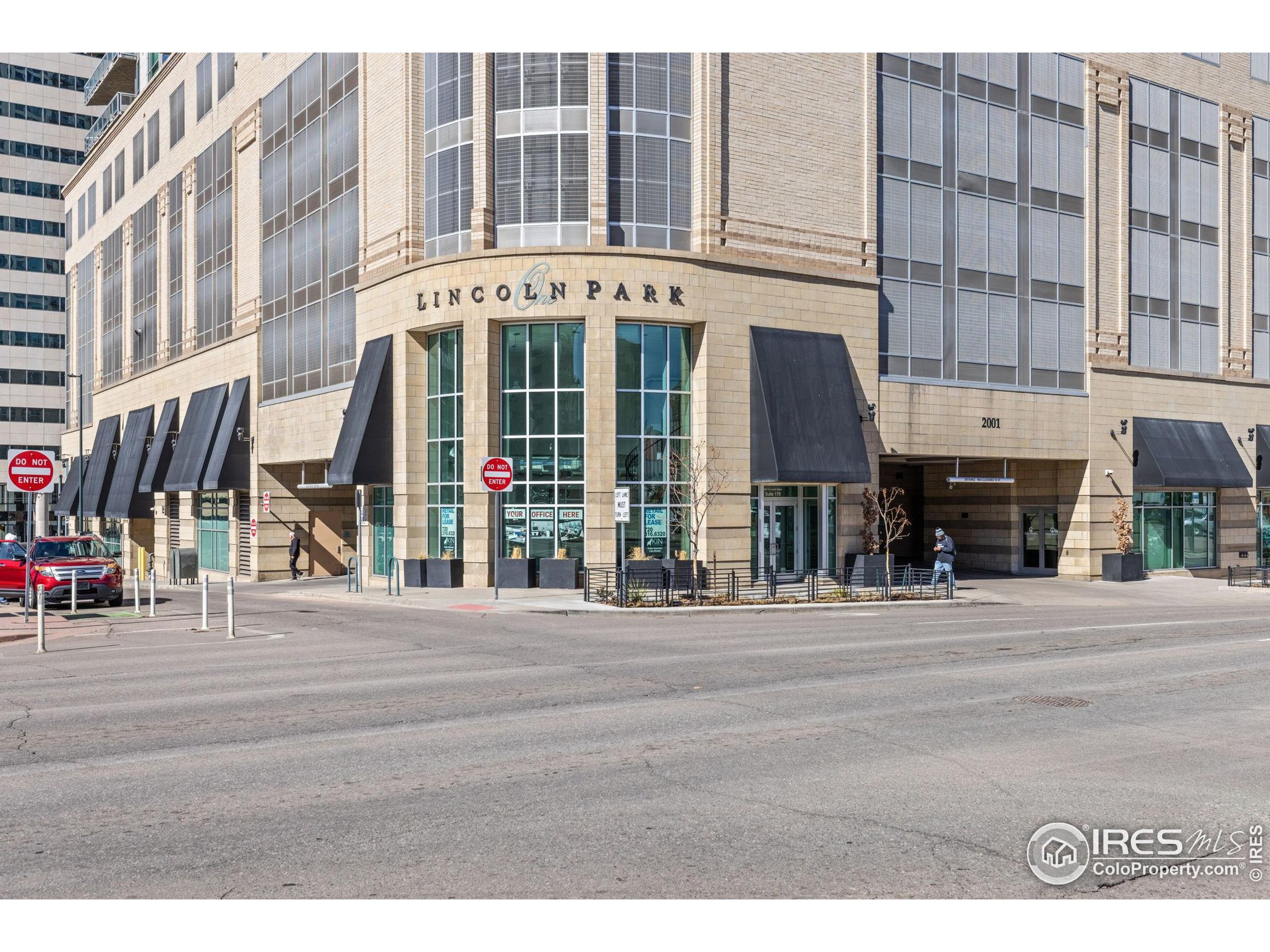 2001 Lincoln St 2113