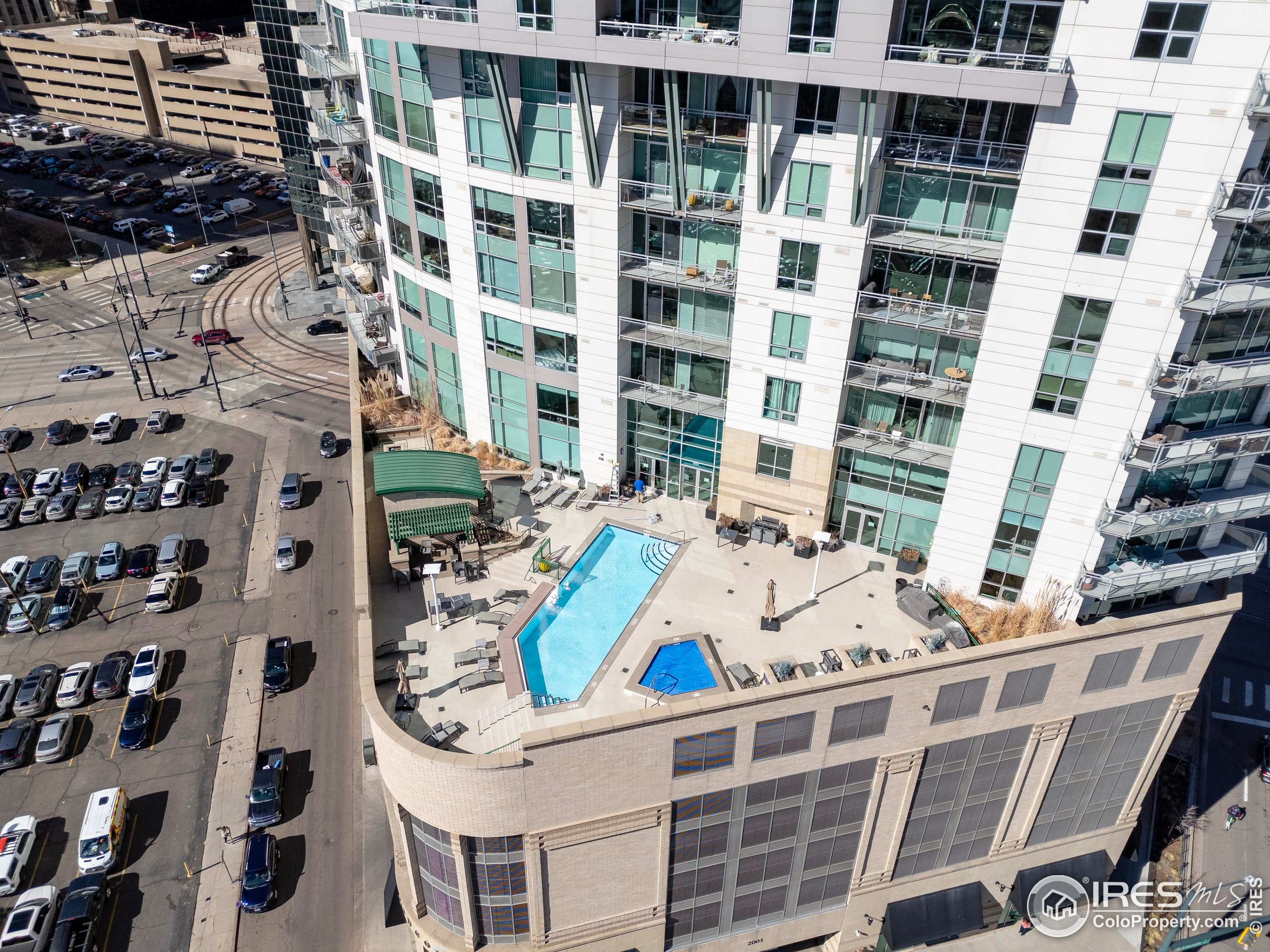 2001 Lincoln St 2113