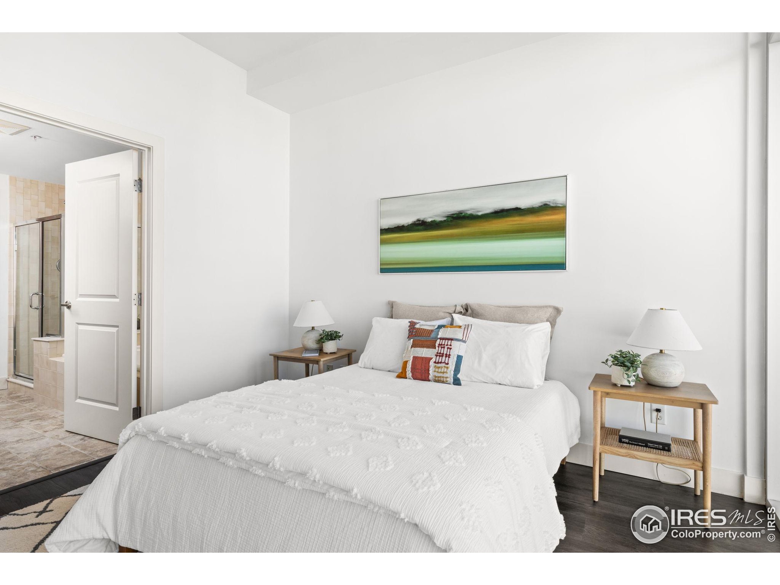 2001 Lincoln St 2113