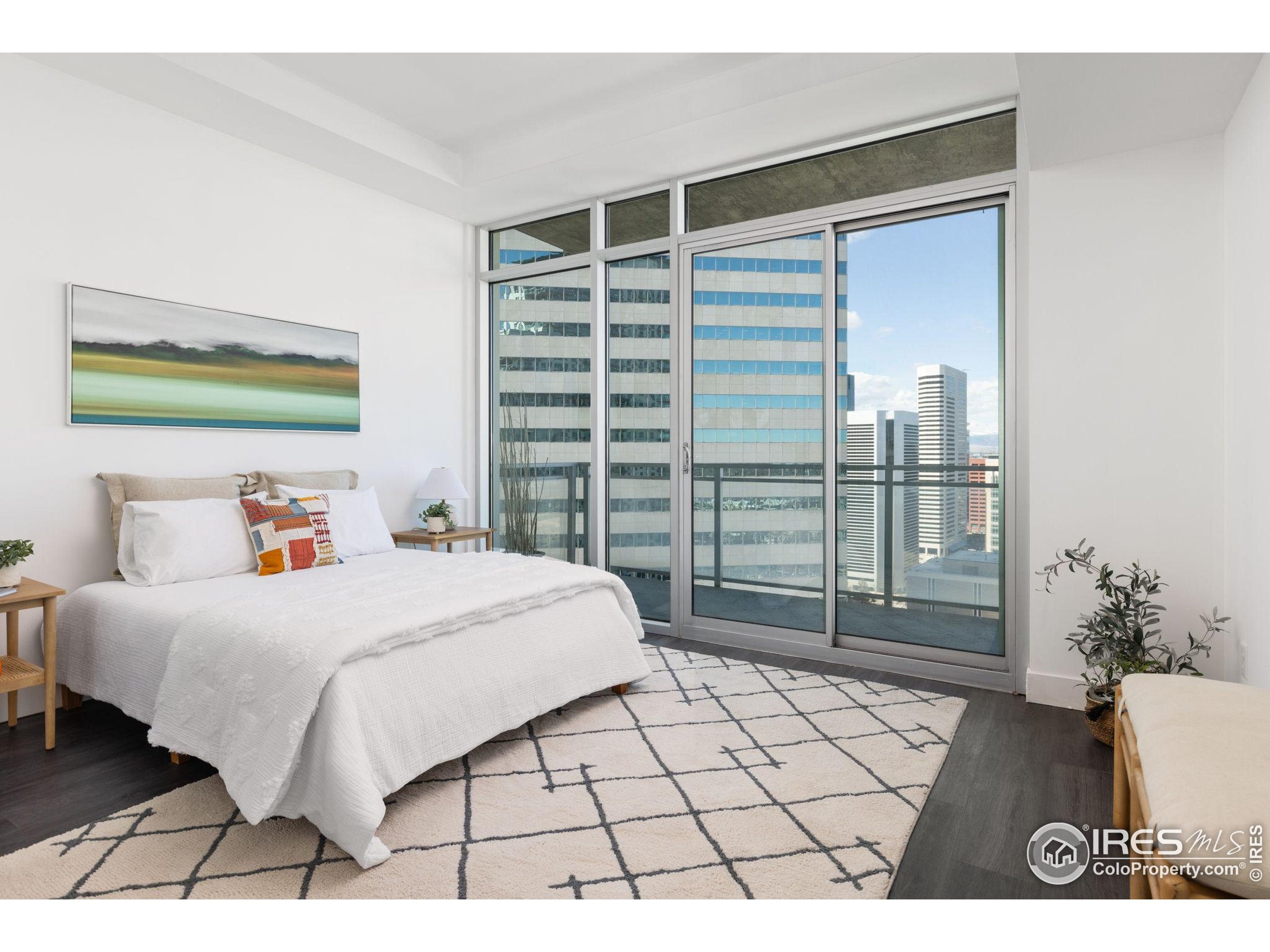 2001 Lincoln St 2113