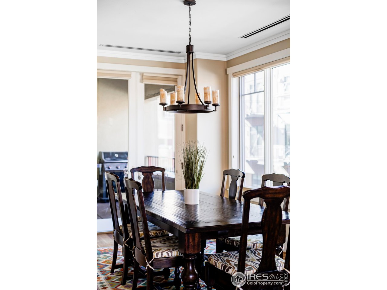 1301 Canyon Blvd 207