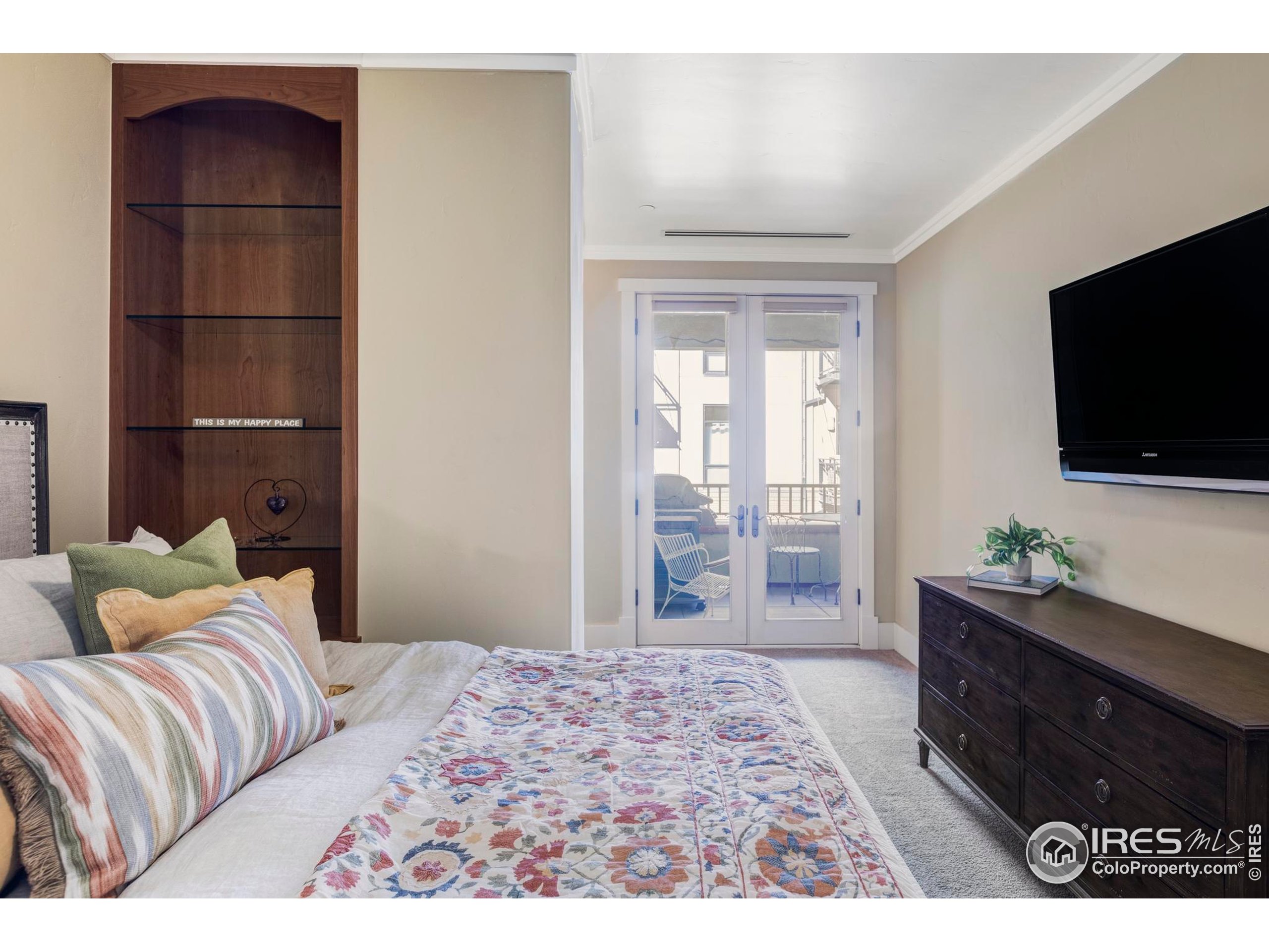 1301 Canyon Blvd 207