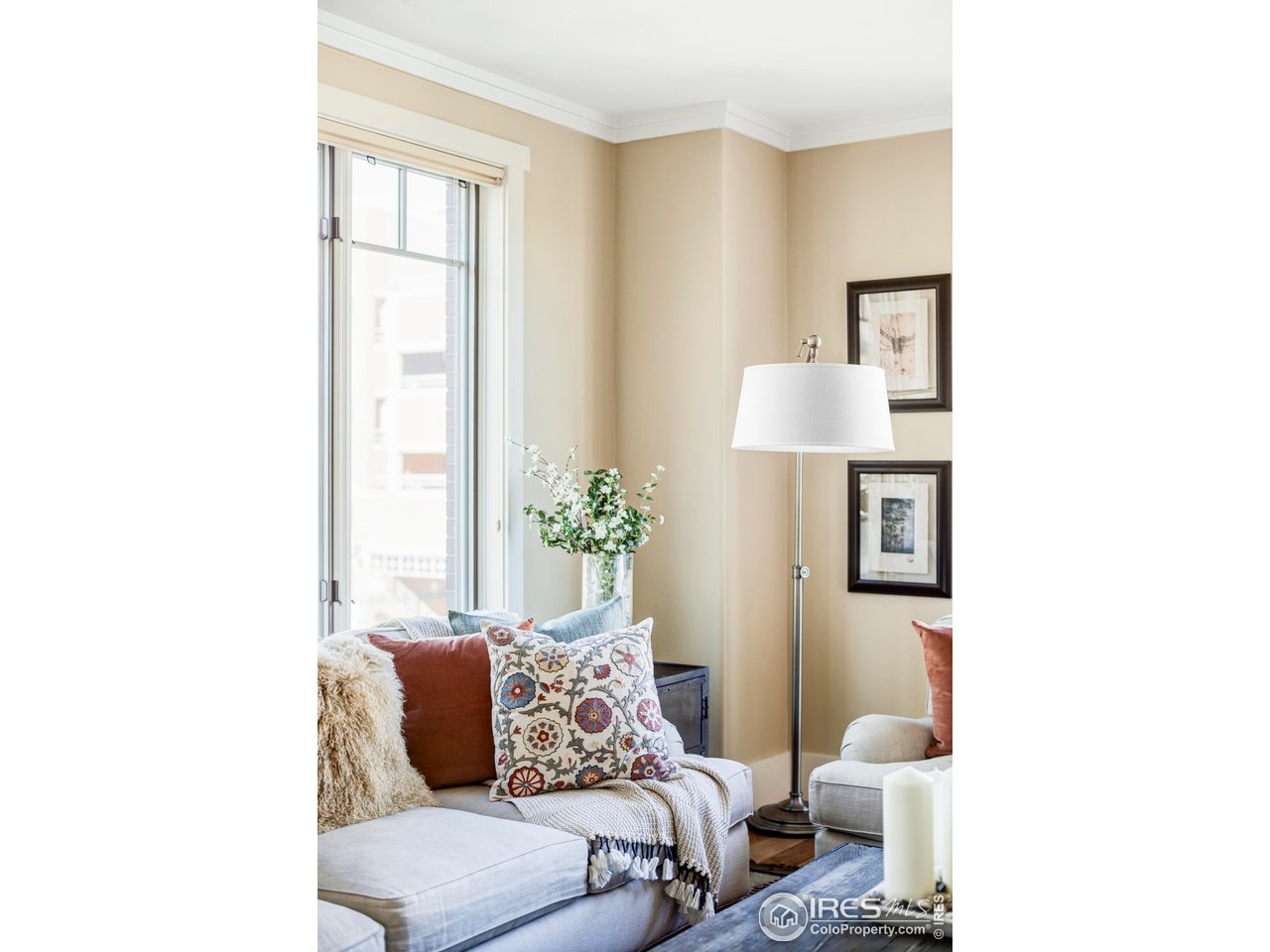 1301 Canyon Blvd 207