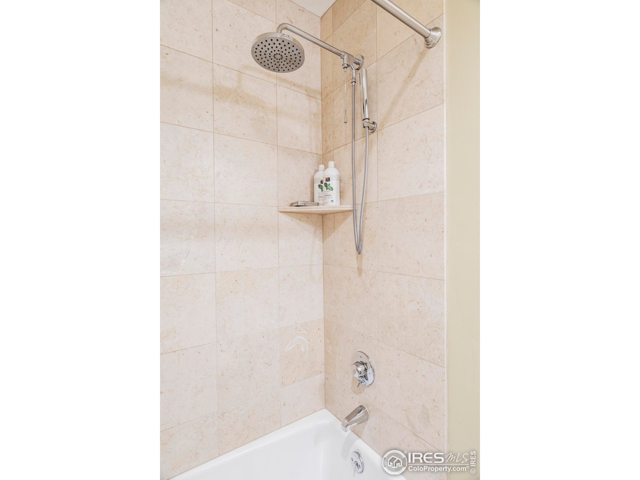 1301 Canyon Blvd 207