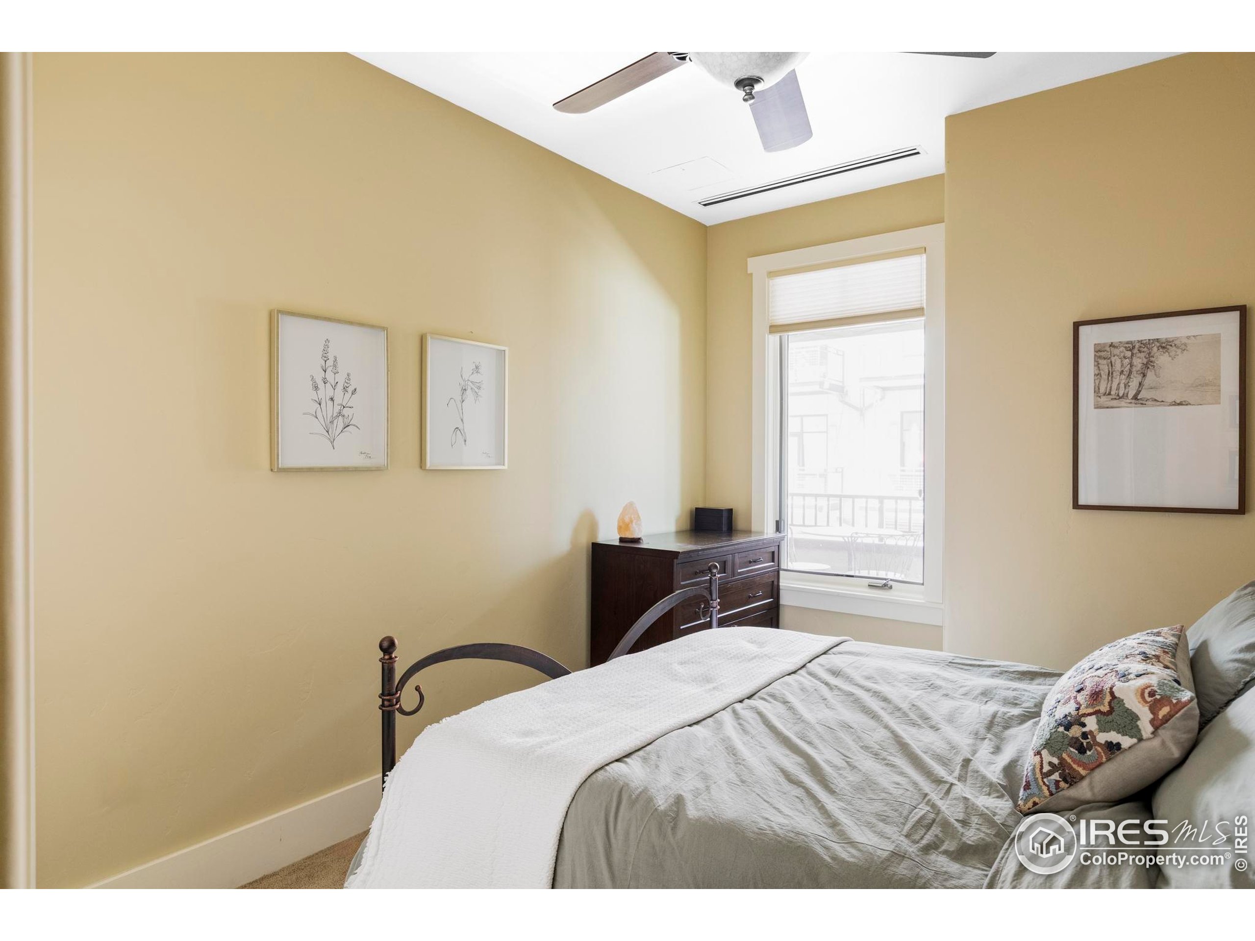 1301 Canyon Blvd 207