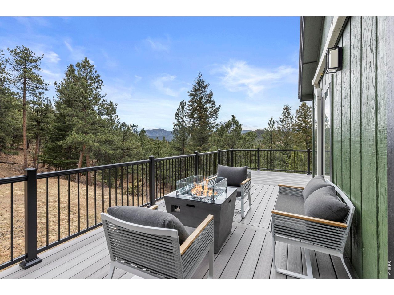 1406 Pika Rd