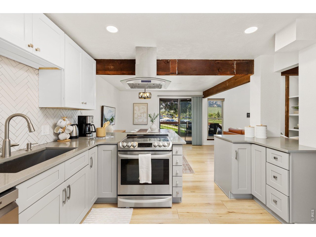 4100 Greenbriar Blvd