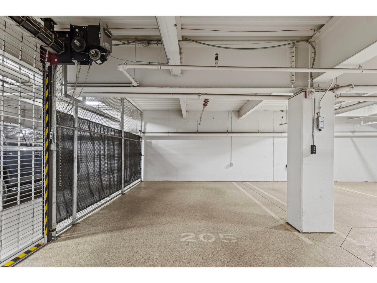 1155 Canyon Blvd 205