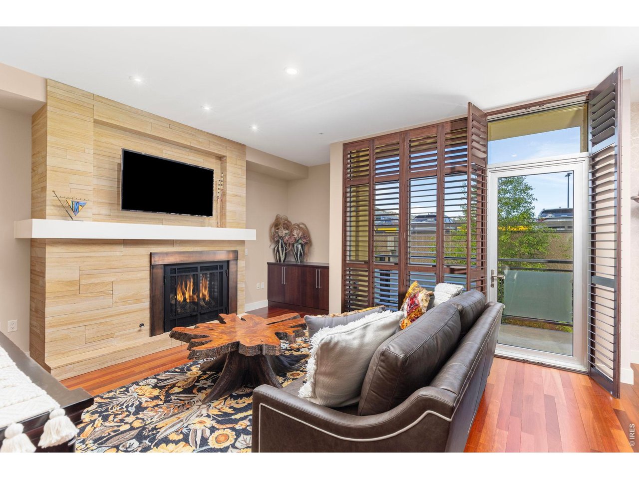 1155 Canyon Blvd 205