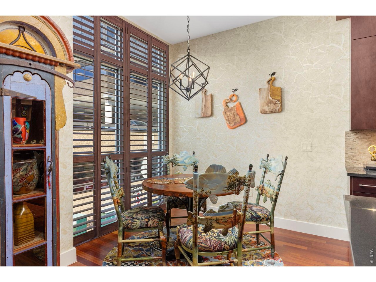 1155 Canyon Blvd 205