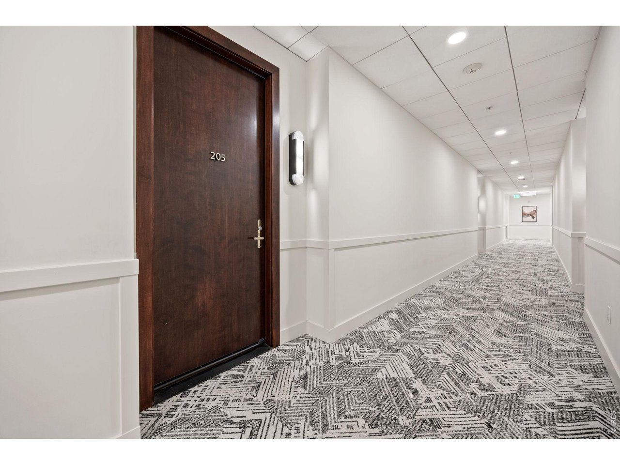 1155 Canyon Blvd 205