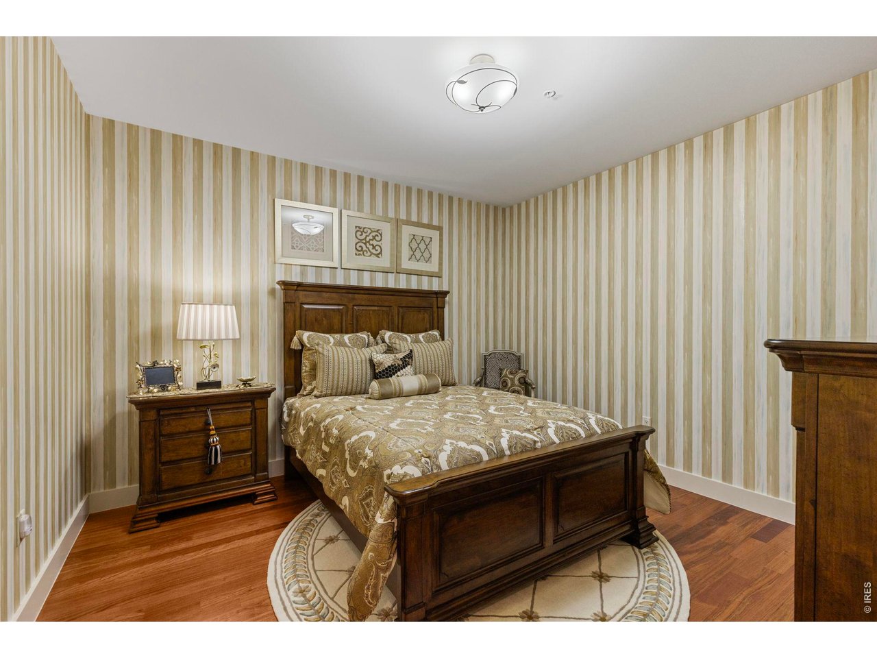 1155 Canyon Blvd 205