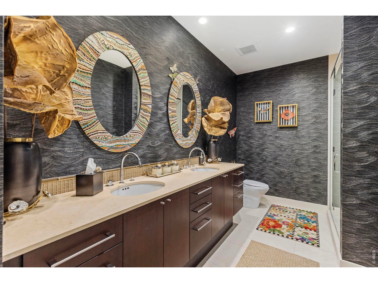 1155 Canyon Blvd 205