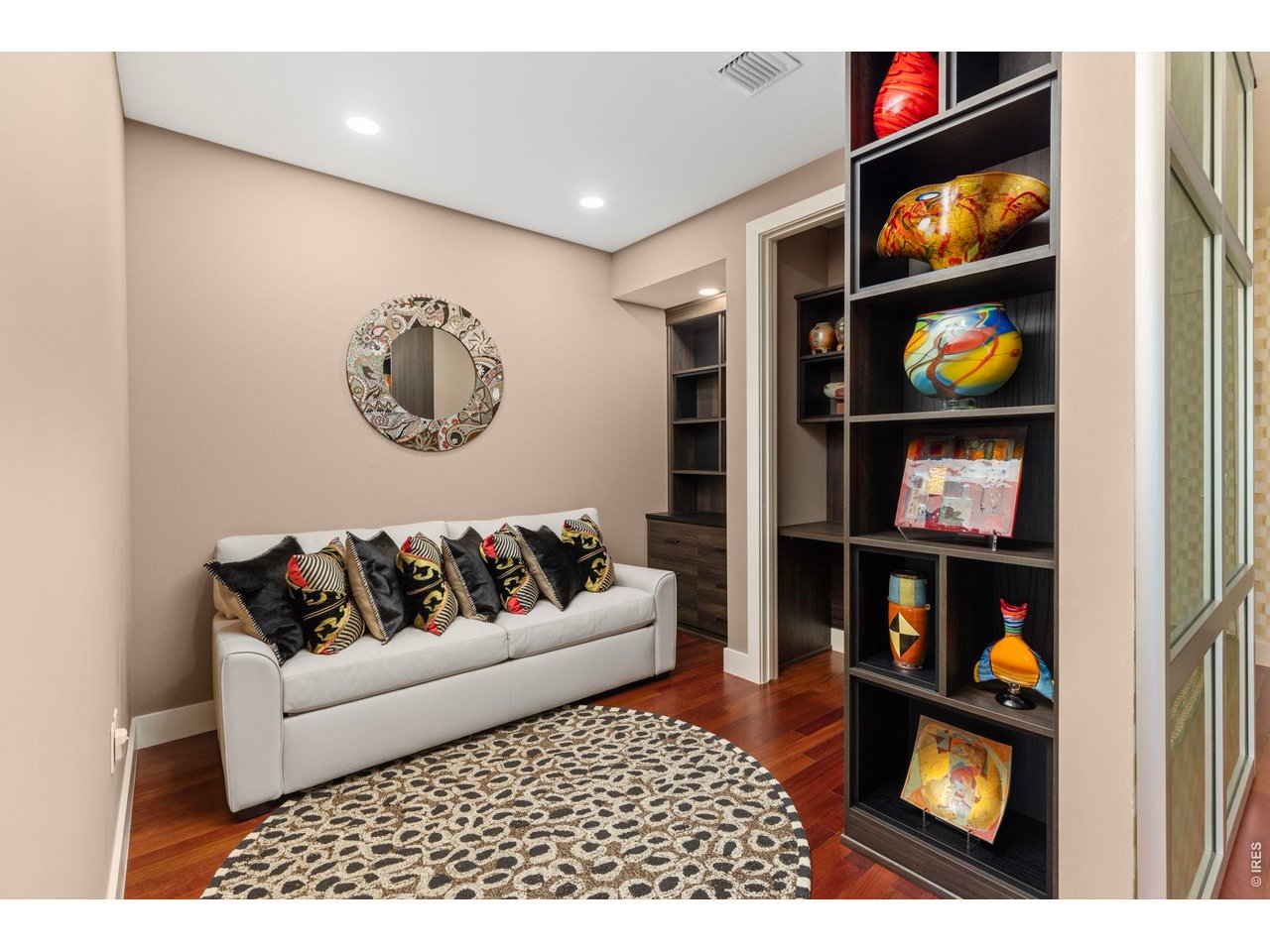 1155 Canyon Blvd 205