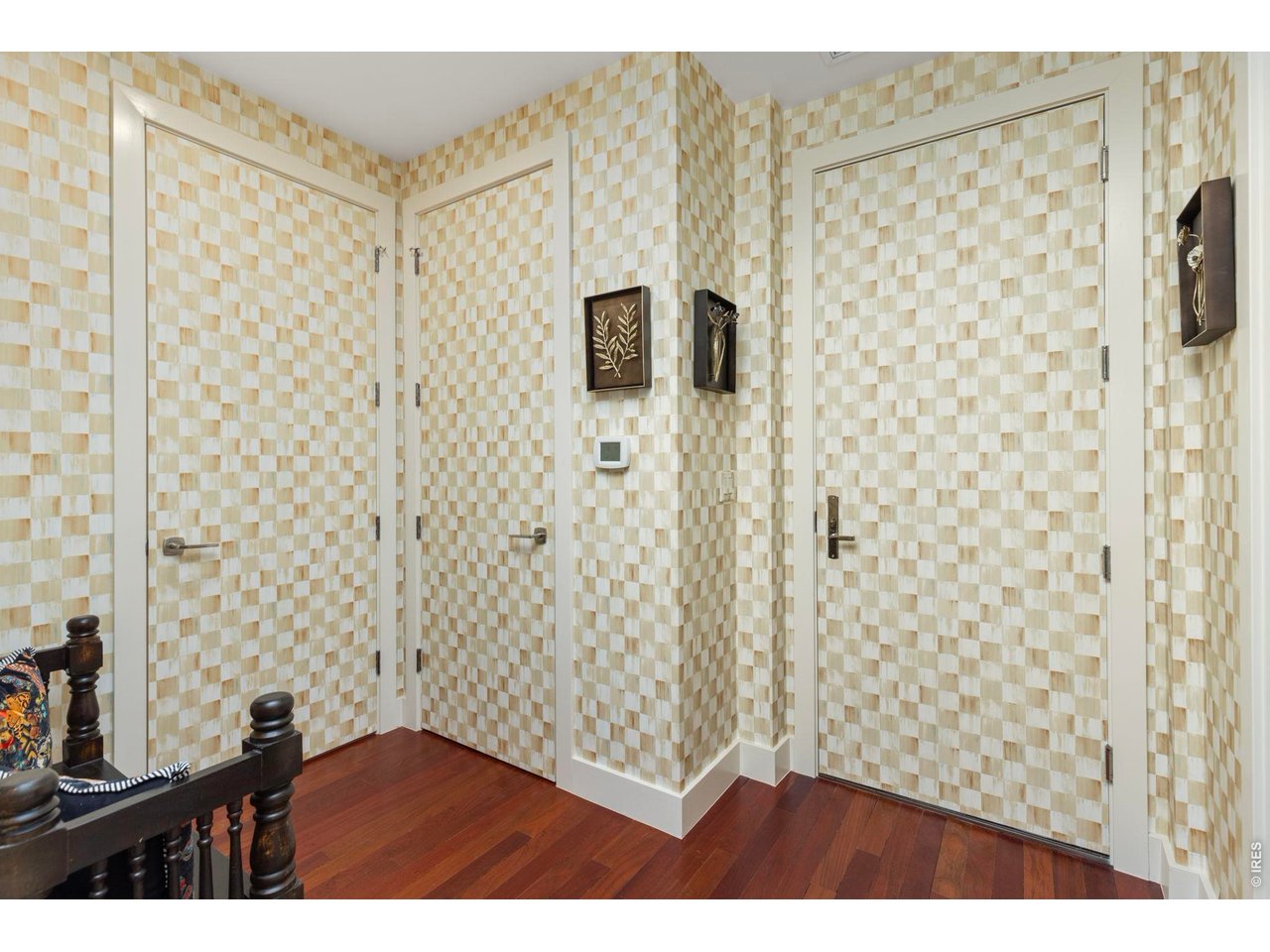 1155 Canyon Blvd 205