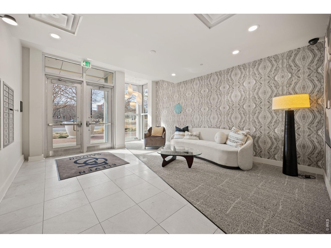 1155 Canyon Blvd 205