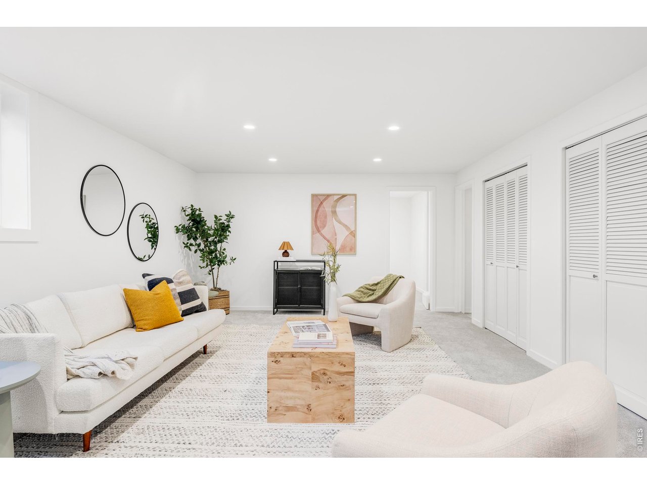1305 Oak Ct