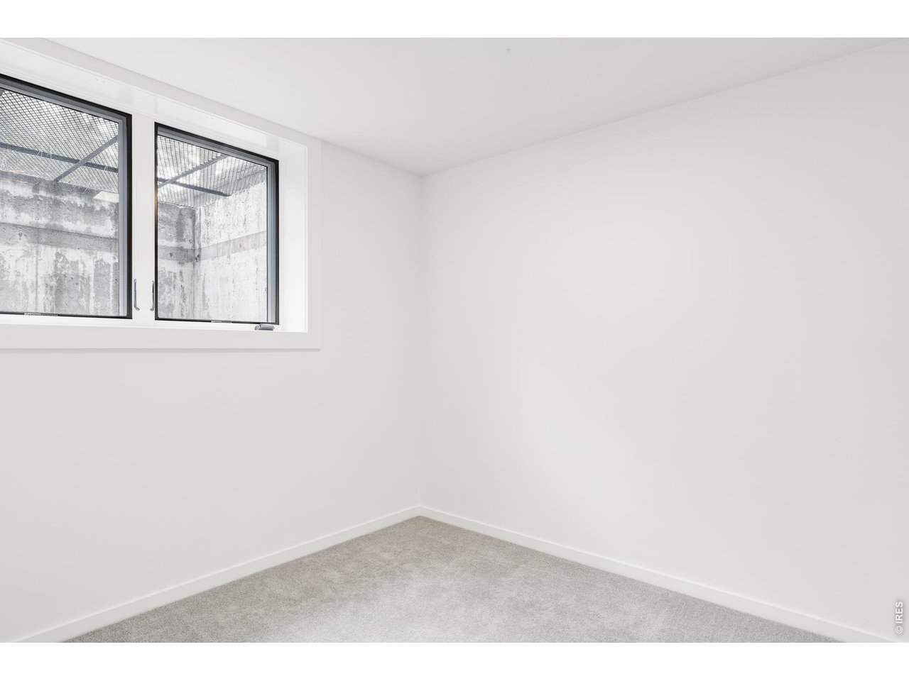 1305 Oak Ct