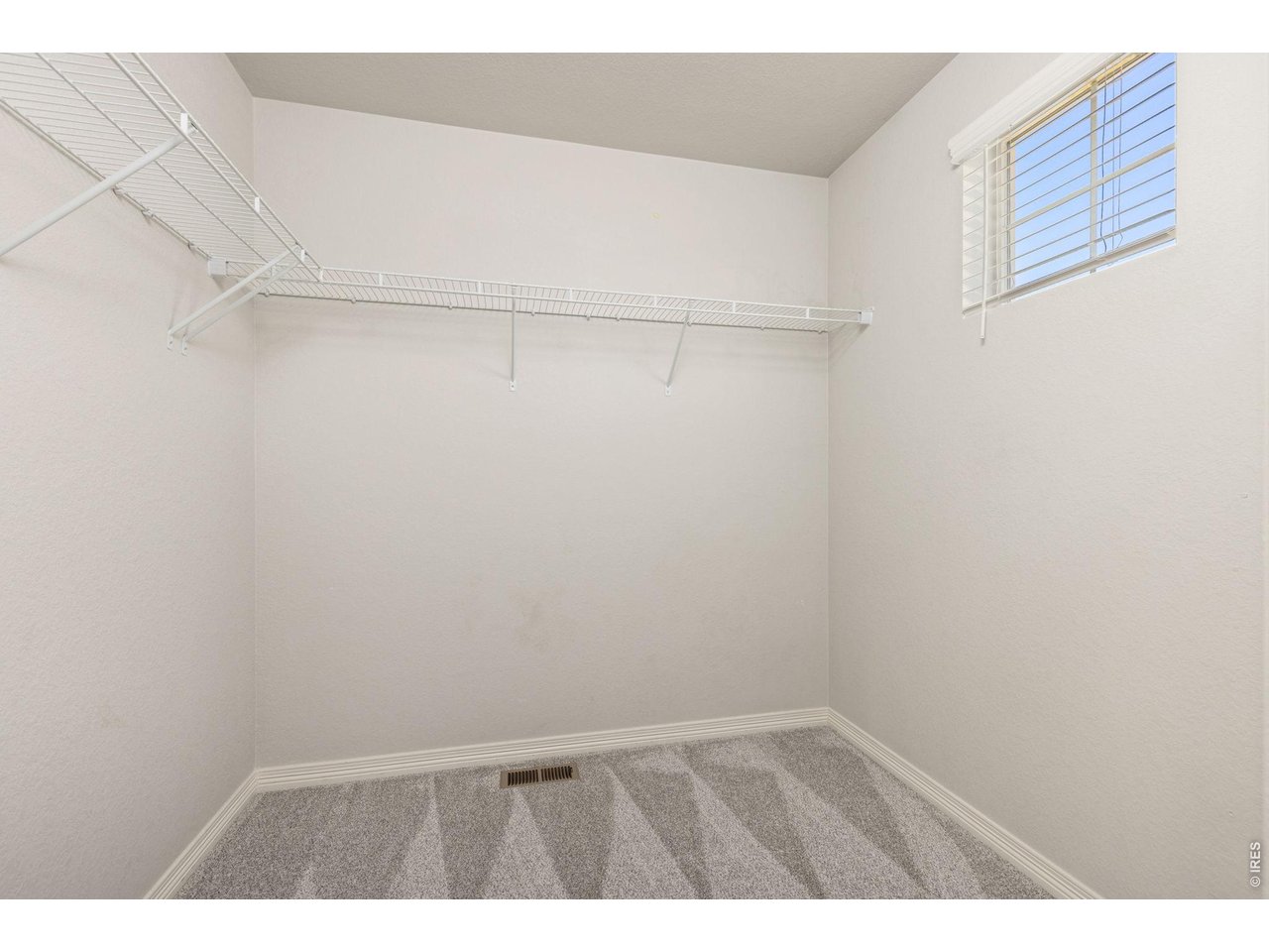 135 S 8th St