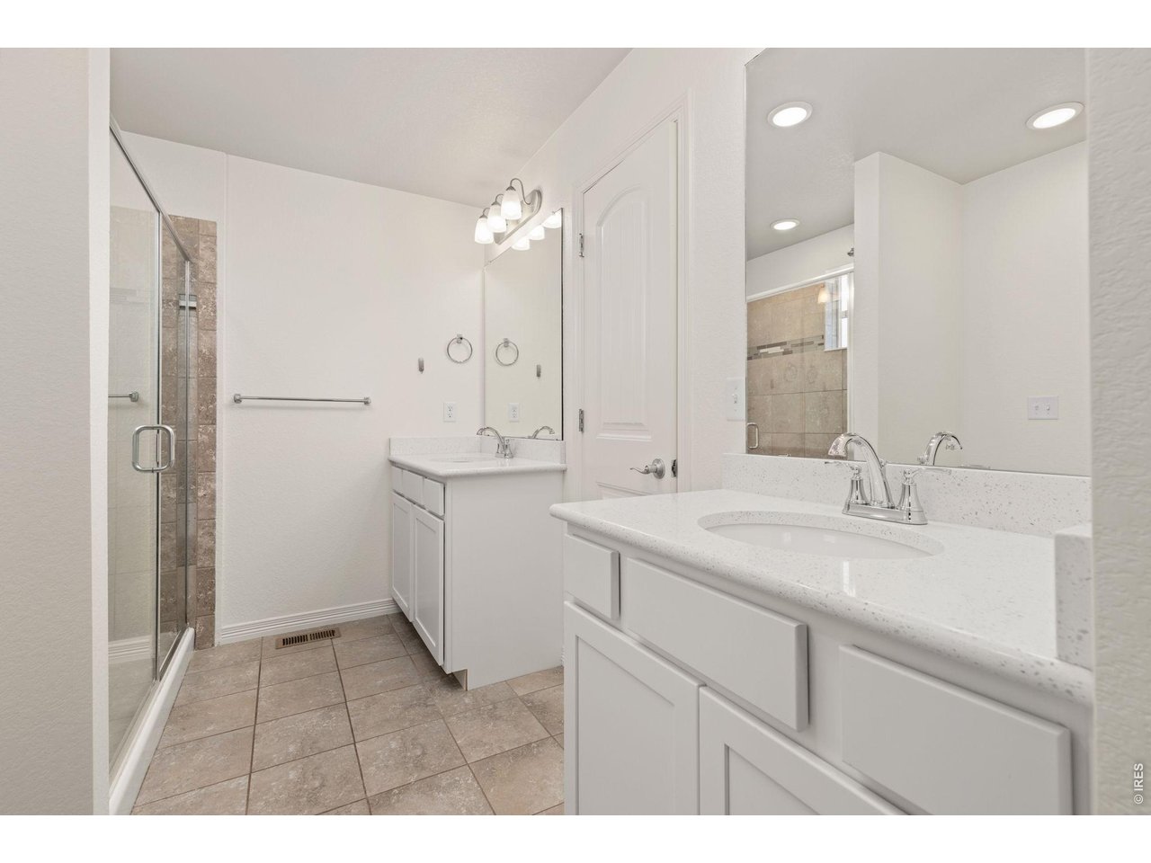 135 S 8th St