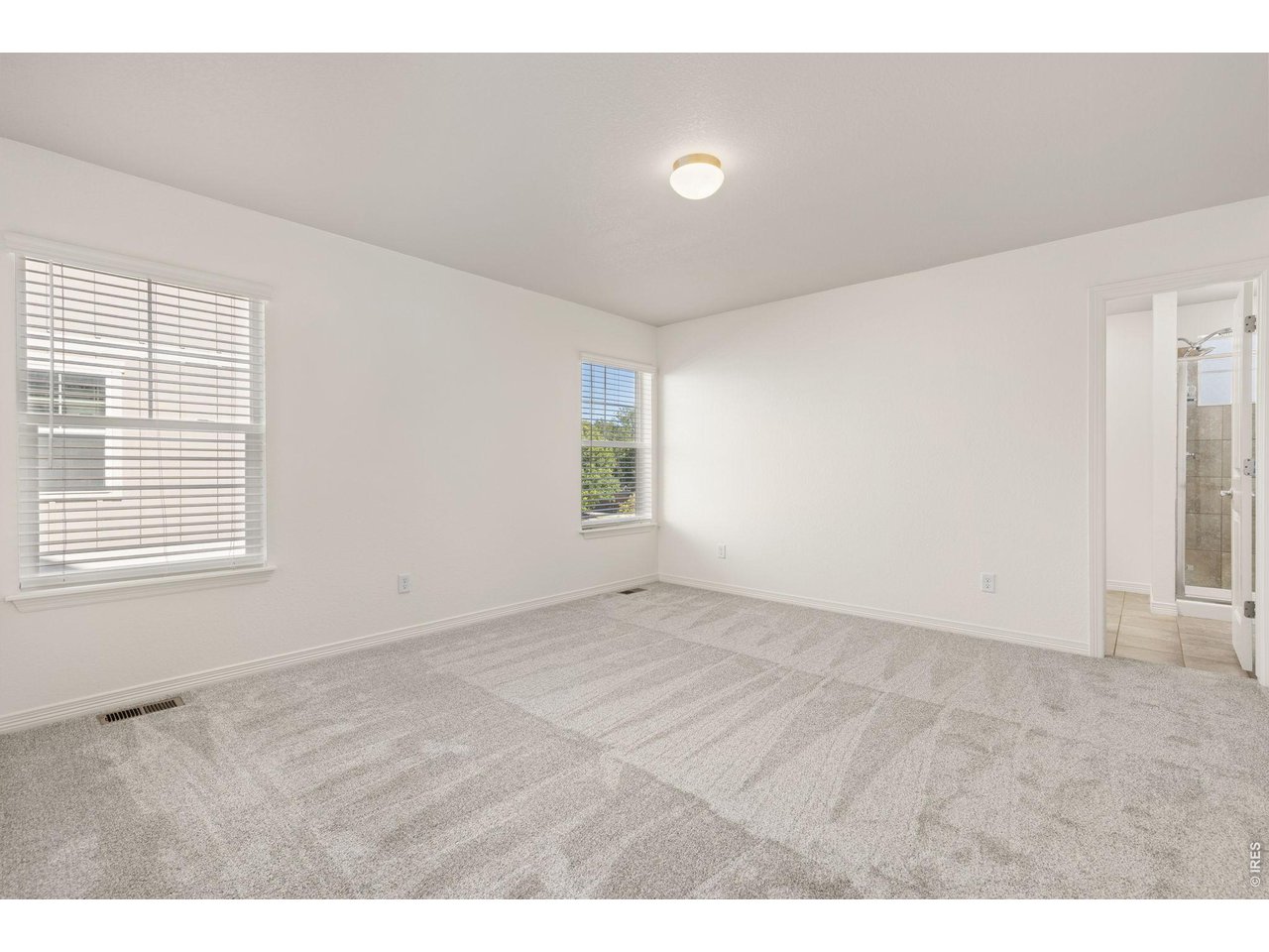 135 S 8th St