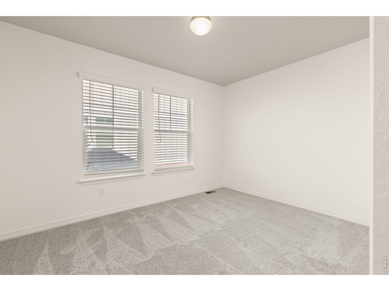 135 S 8th St