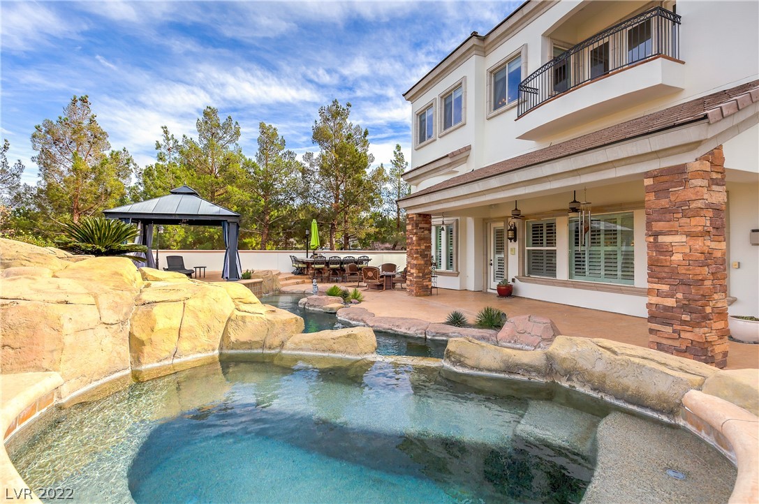 2278 Coral Ridge Avenue