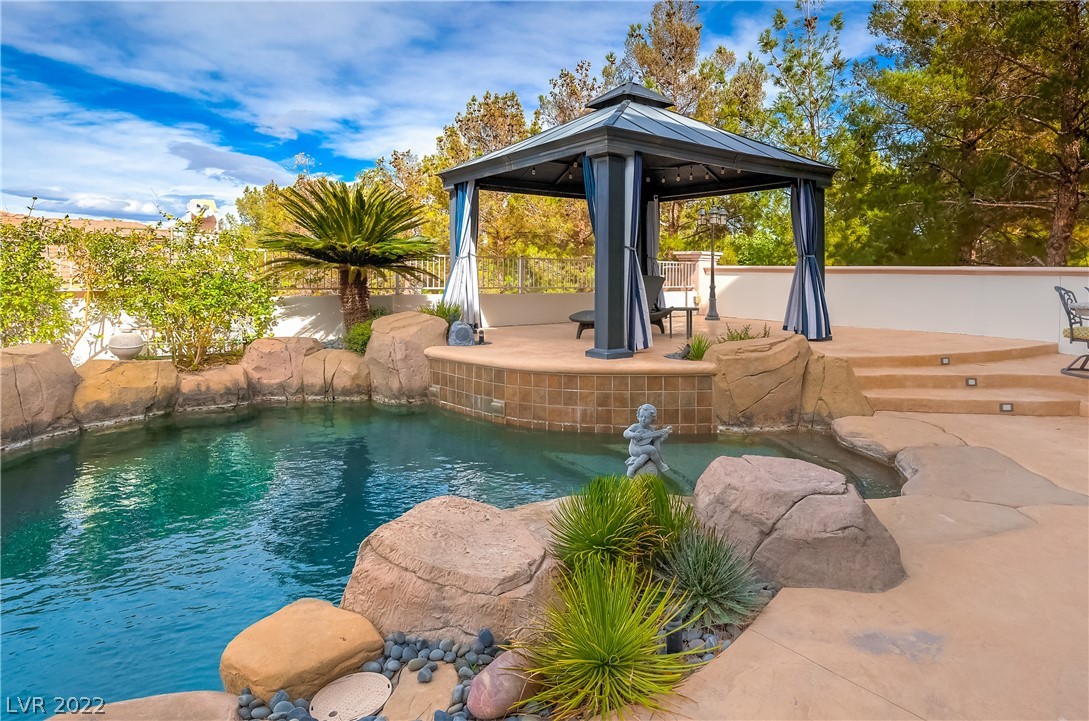 2278 Coral Ridge Avenue